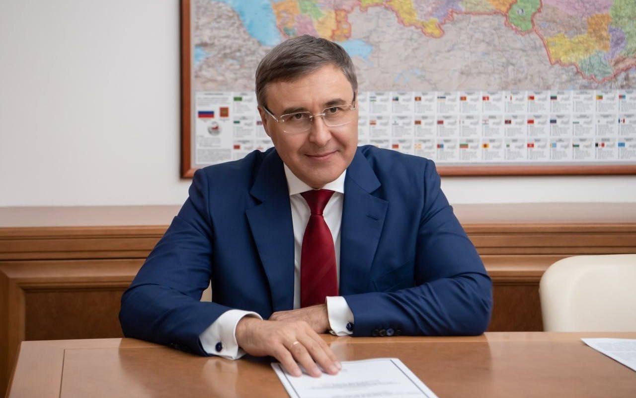 Поздравление главы Минобрнауки России Валерия Николаевича Фалькова с Международным женским днем