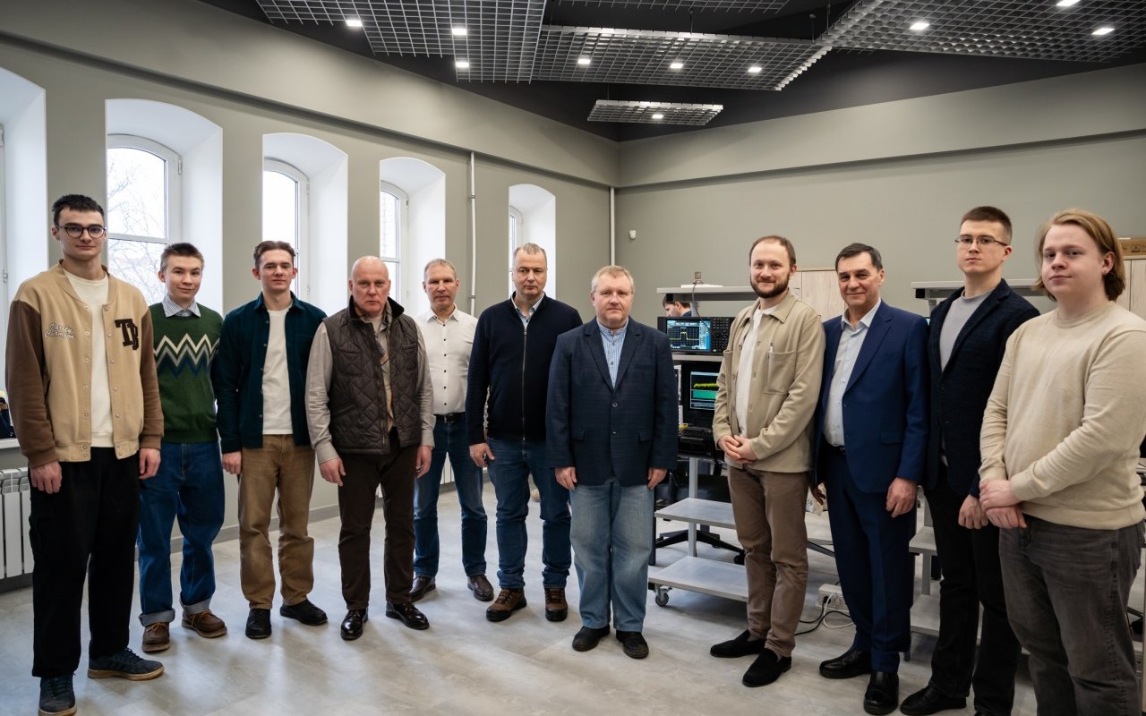 На связи с железнодорожной отраслью: делегация «Трансмашхолдинг» посетила ЛЭТИ