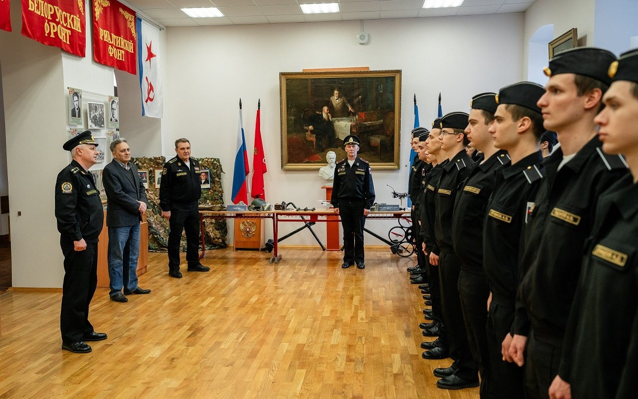 В Военном учебном центре ЛЭТИ состоялось мероприятие, приуроченное к Дню специалиста по радиоэлектронной борьбе