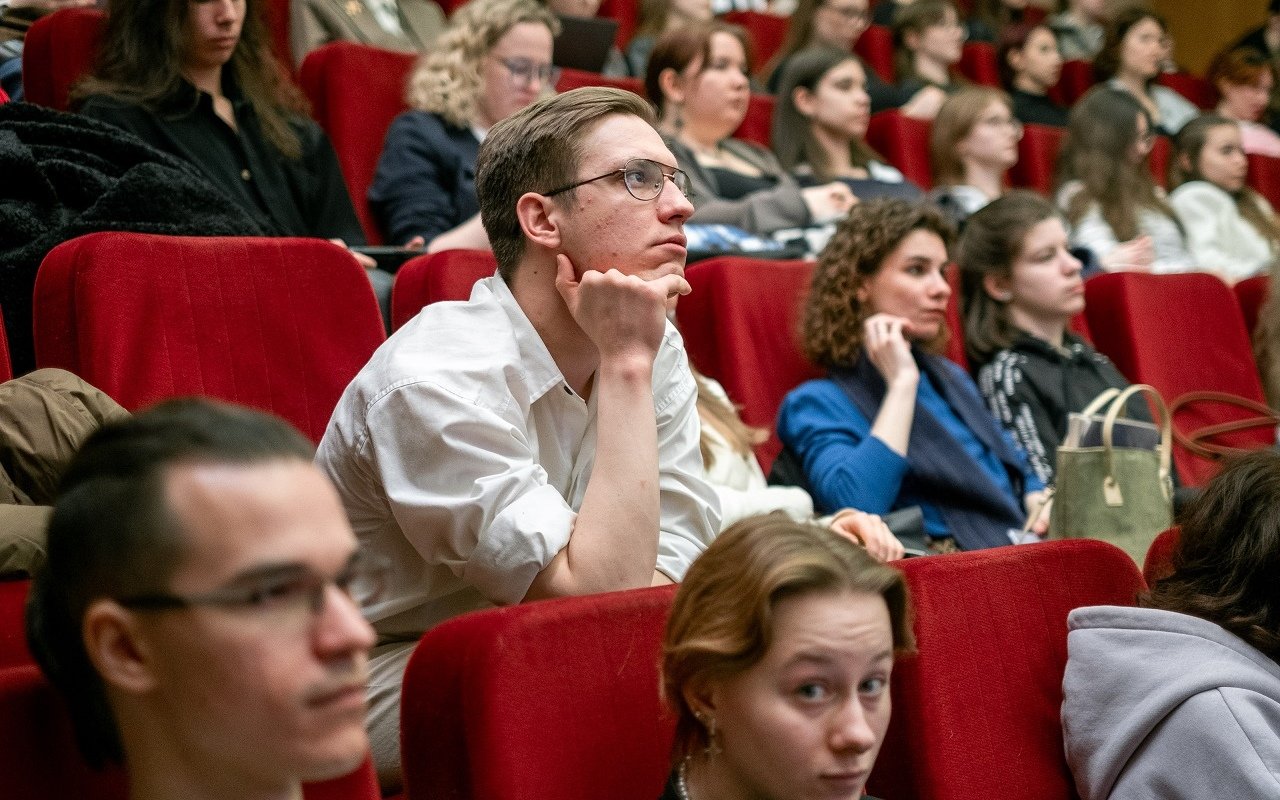 Актуальные проблемы языкознания обсудили на всероссийской конференции в ЛЭТИ